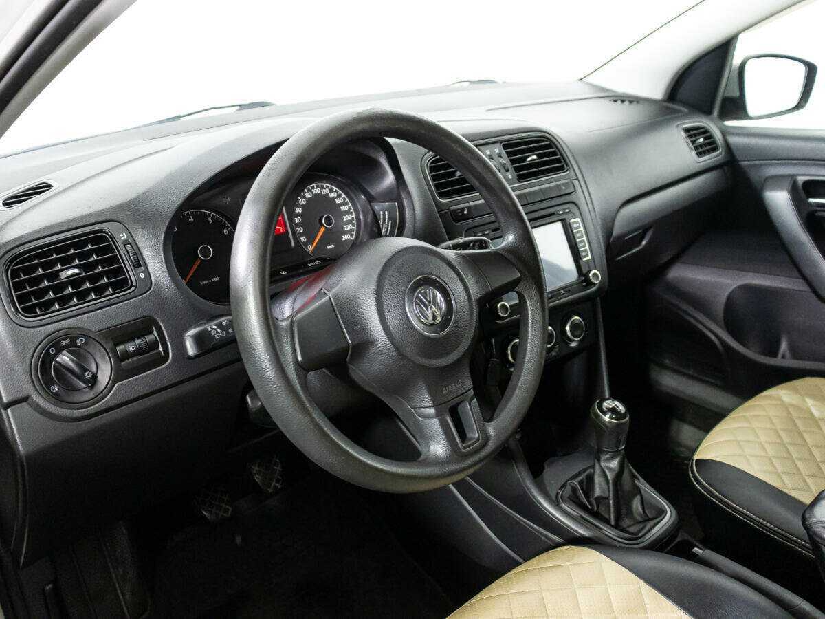 Volkswagen Polo б/у, 2013, Механическая. Фото: #10