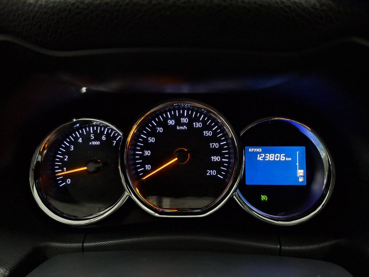 Renault Duster б/у, 2016, Механическая. Фото: #12