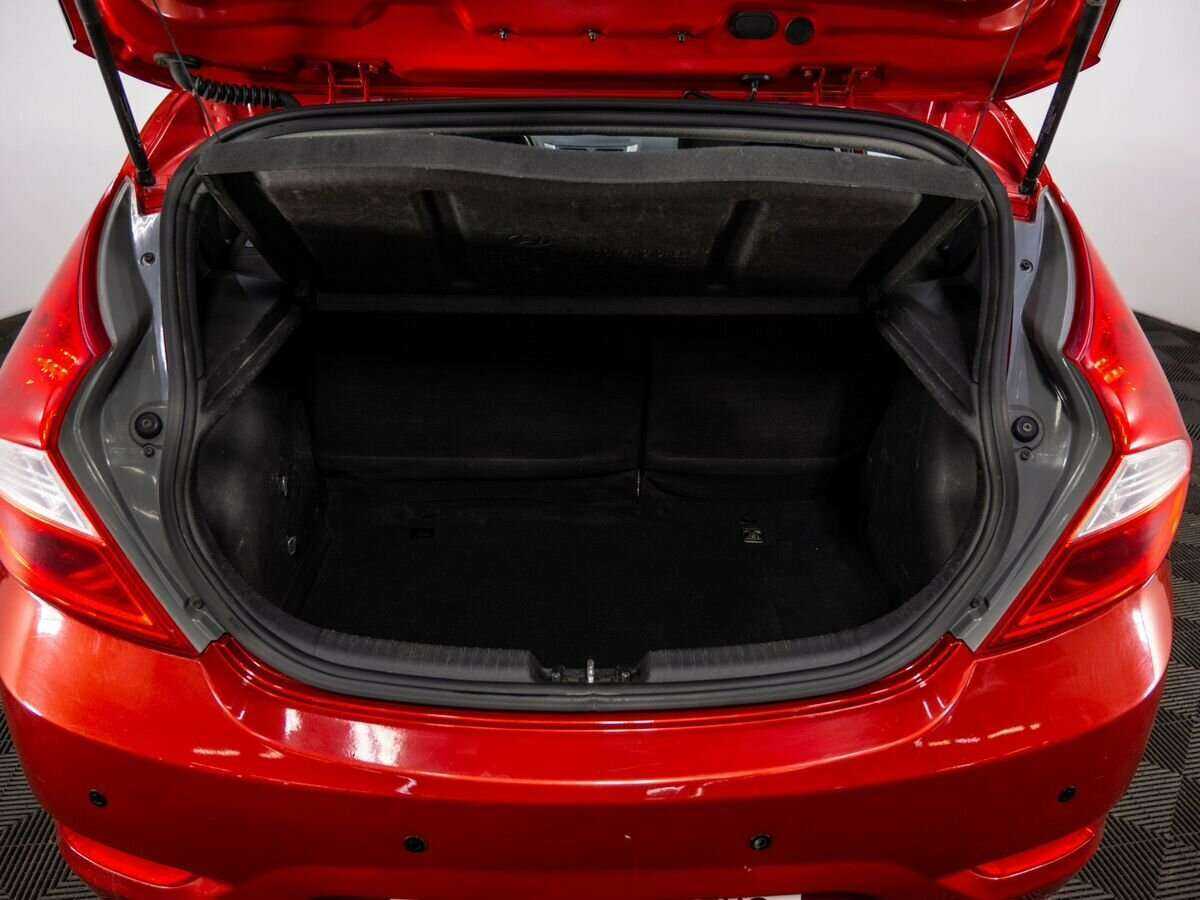 Hyundai Solaris б/у, 2012, Автоматическая. Фото: #21