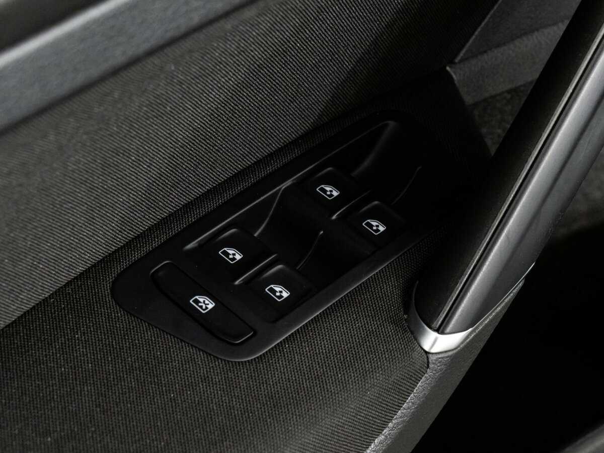 Volkswagen Golf б/у, 2018, Роботизированная. Фото: #15