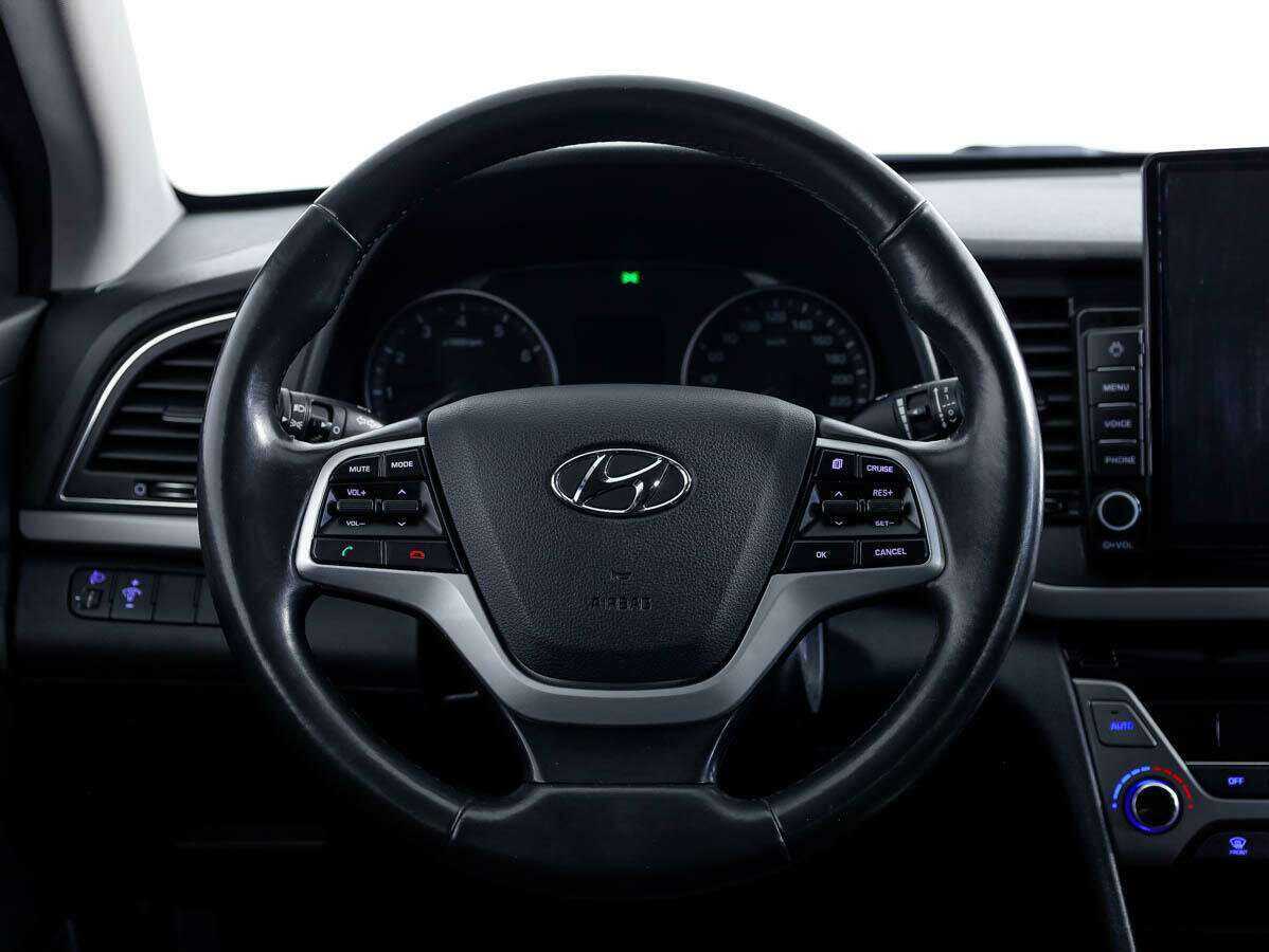 Hyundai Elantra б/у, 2018, Механическая. Фото: #17