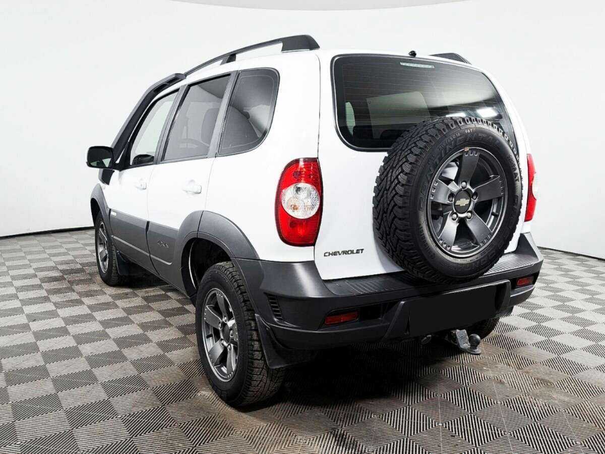 Chevrolet Niva б/у, 2017, Механическая. Фото: #5