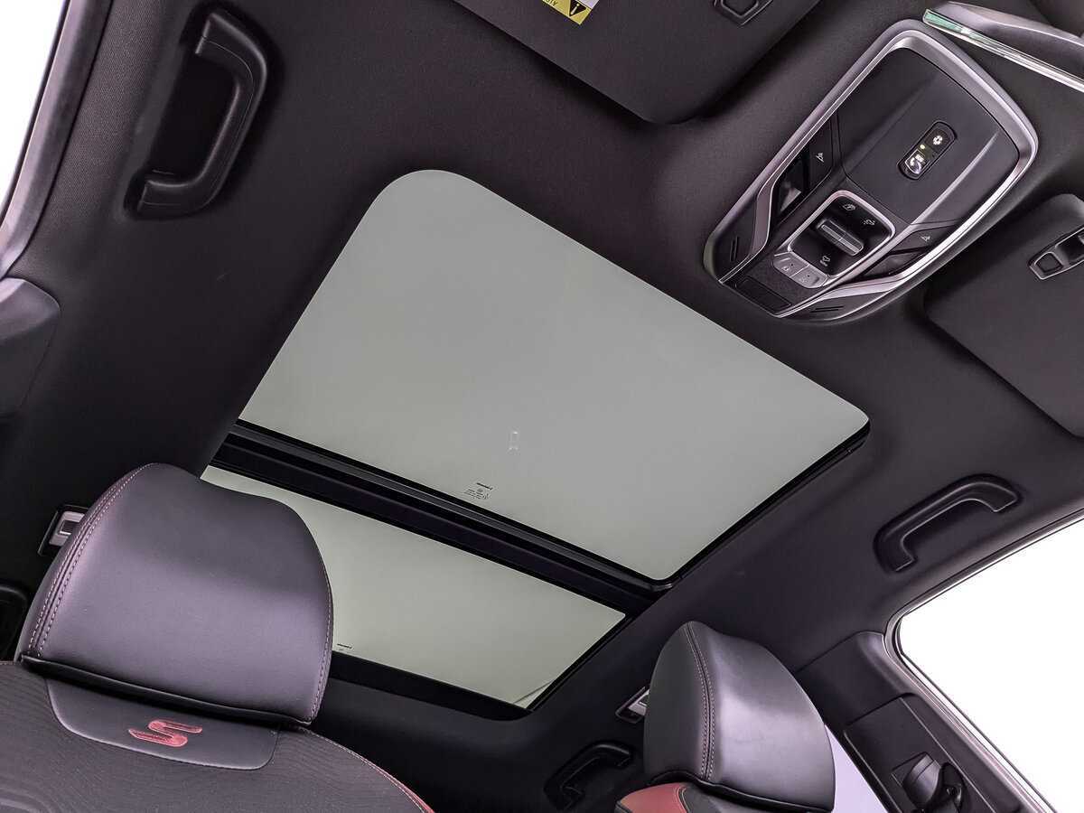 Geely Coolray б/у, 2021, Роботизированная. Фото: #18