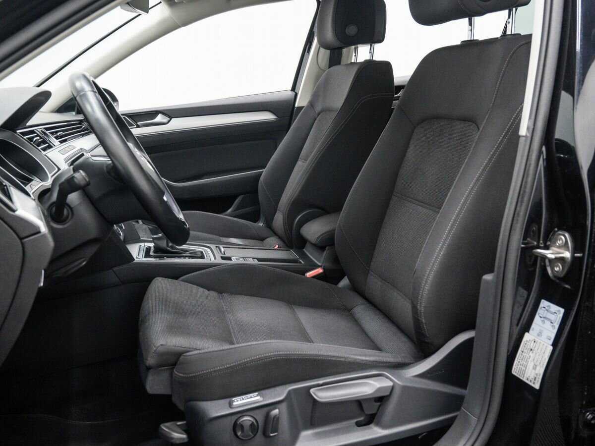 Volkswagen Passat б/у, 2018, Роботизированная. Фото: #13