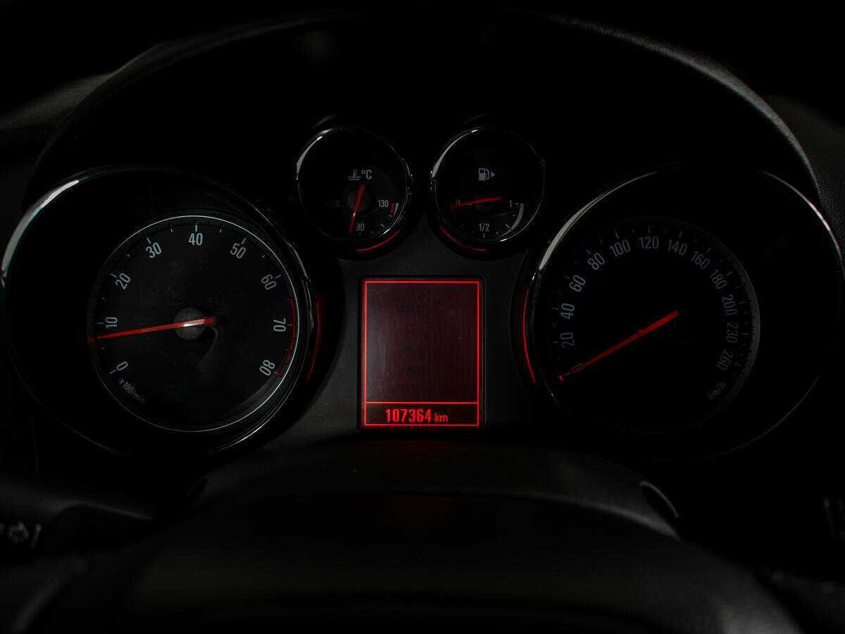 Opel Astra б/у, 2013, Автоматическая. Фото: #10