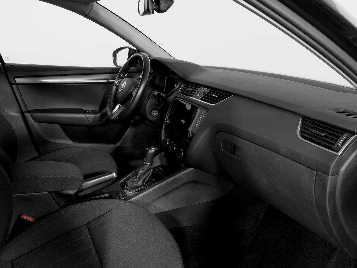 Skoda Octavia б/у, 2018, Роботизированная. Фото: #8