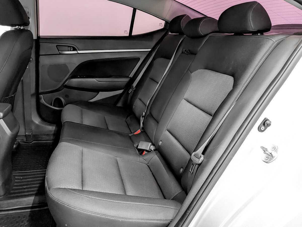 Hyundai Elantra б/у, 2017, Автоматическая. Фото: #11