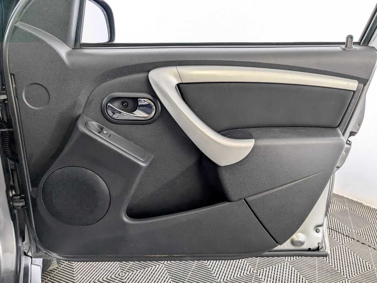 Nissan Terrano б/у, 2020, Автоматическая. Фото: #20