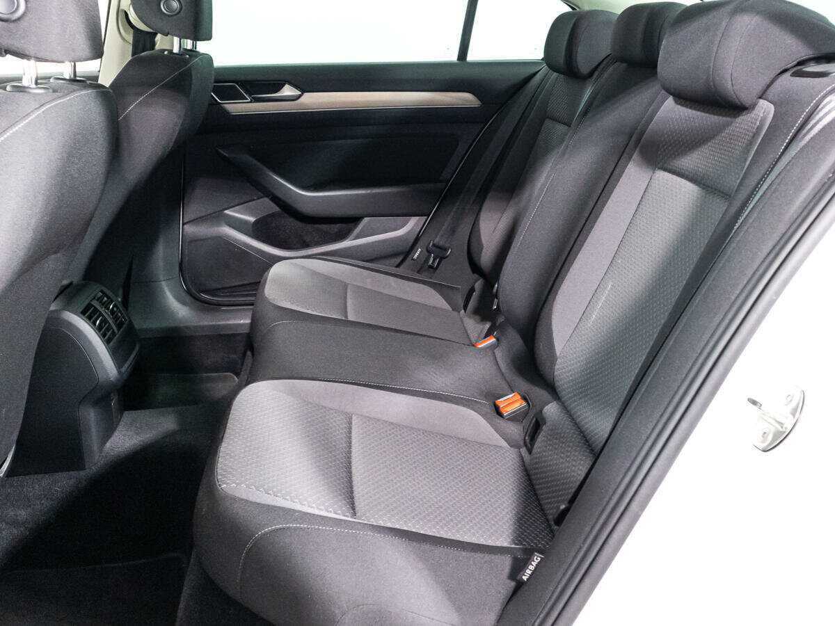 Volkswagen Passat б/у, 2017, Роботизированная. Фото: #9