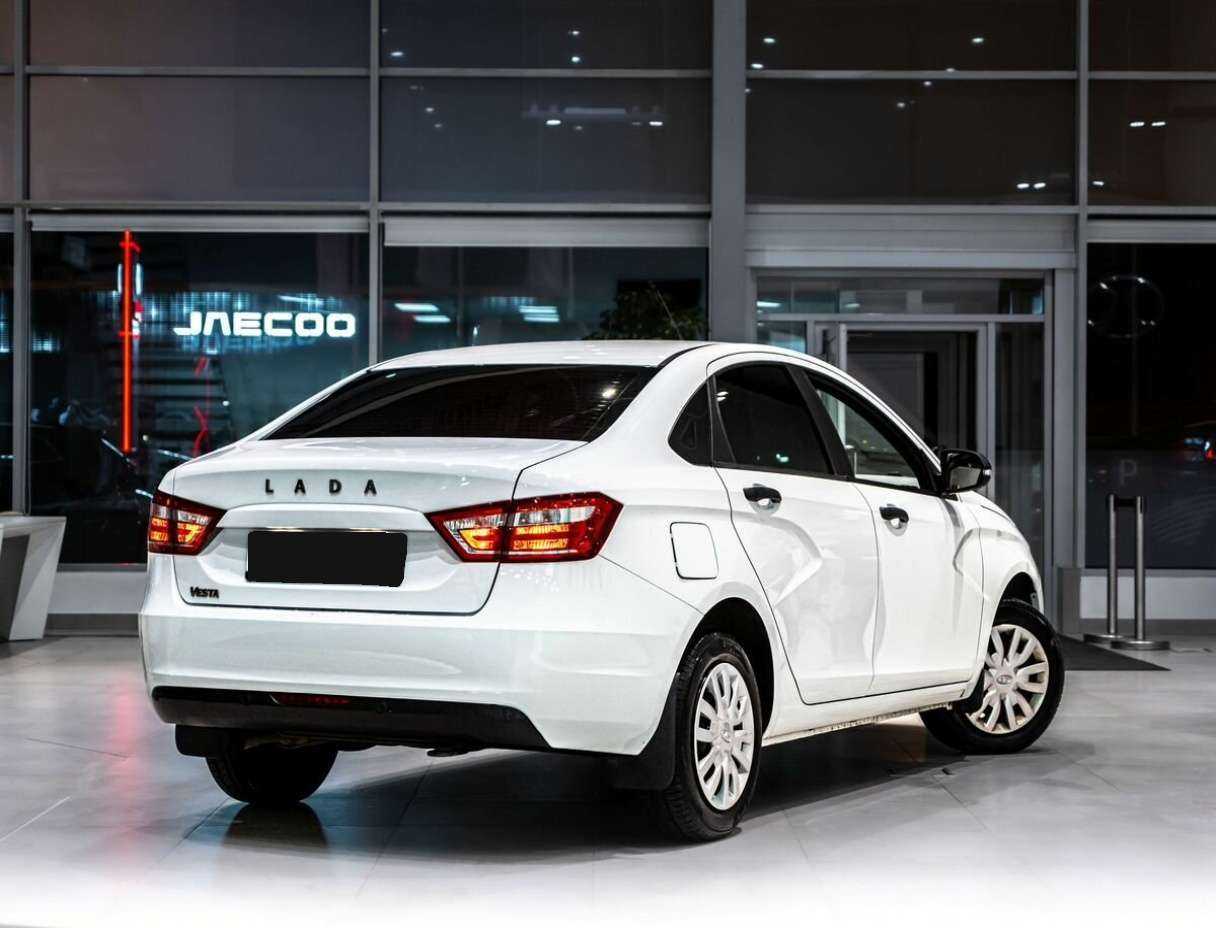 Lada (ВАЗ) Vesta б/у, 2021, Механическая. Фото: #2