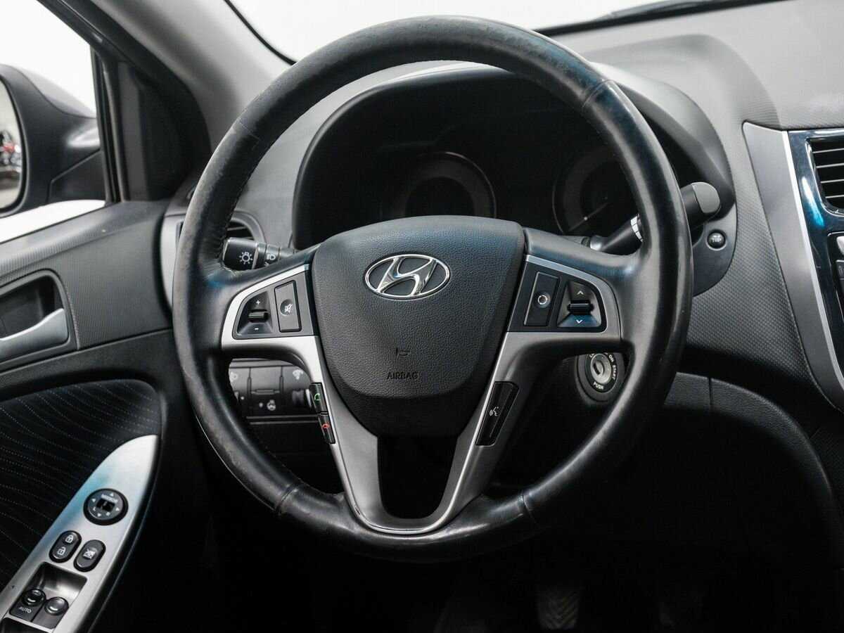Hyundai Solaris б/у, 2016, Механическая. Фото: #11