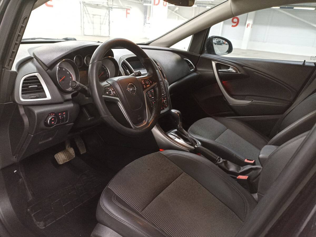 Opel Astra б/у, 2012, Автоматическая. Фото: #15