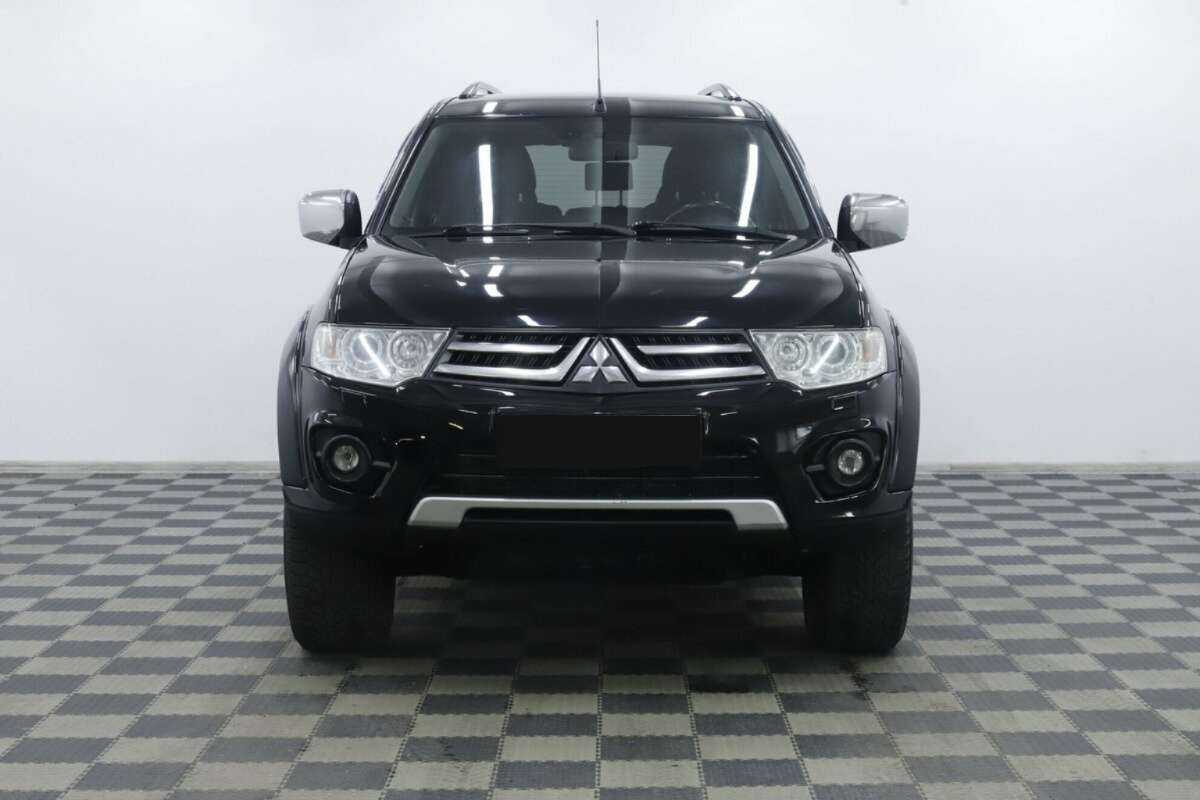 Mitsubishi Pajero Sport б/у, 2015, Автоматическая. Фото: #3