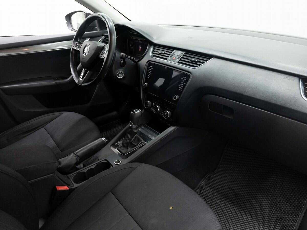 Skoda Octavia б/у, 2019, Роботизированная. Фото: #10