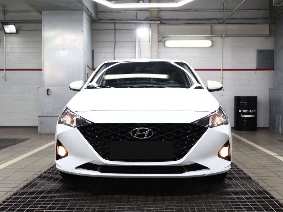 Hyundai Solaris б/у, 2021, Автоматическая. Фото: #2