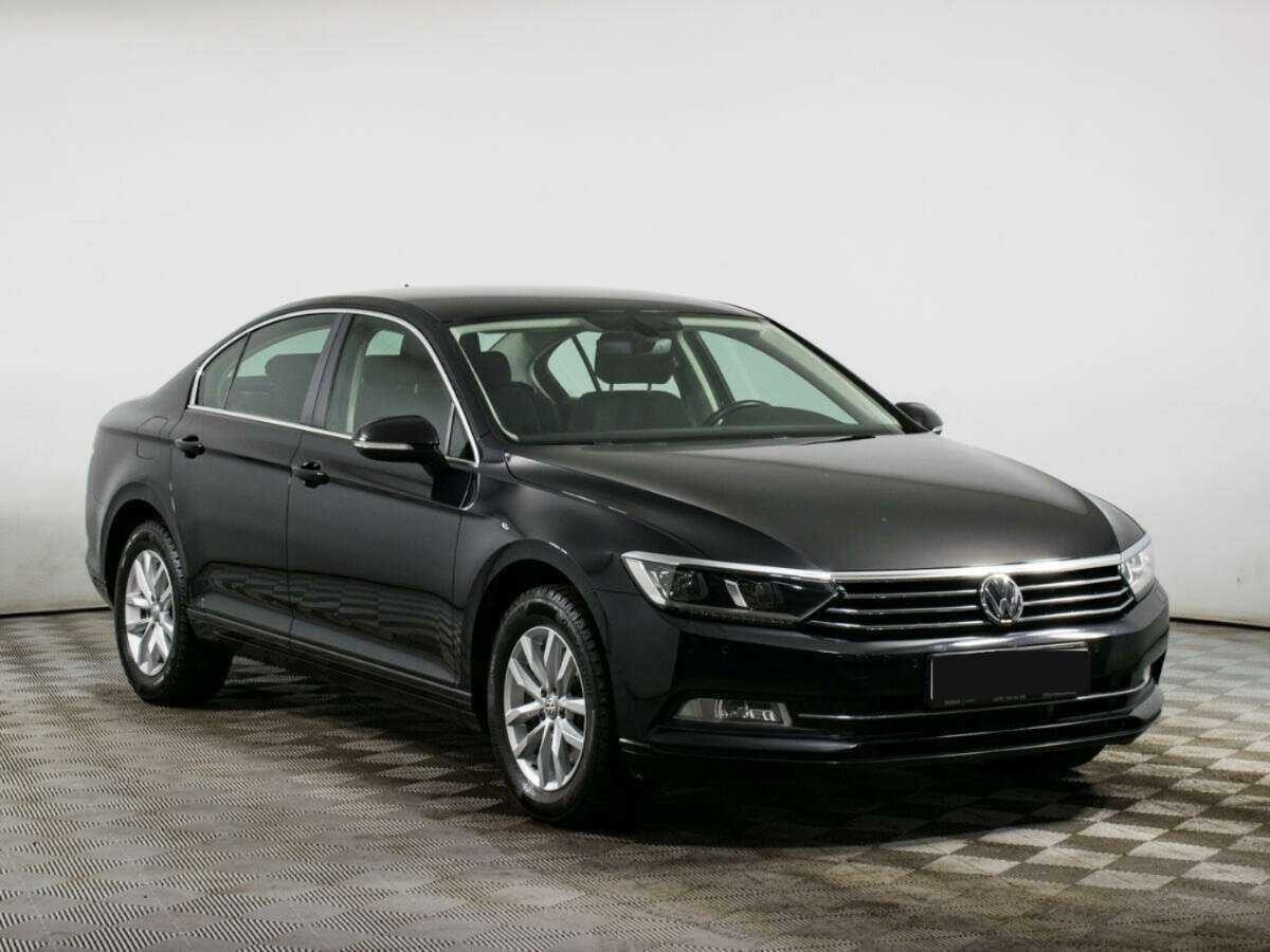 Volkswagen Passat б/у, 2017, Роботизированная. Фото: #2