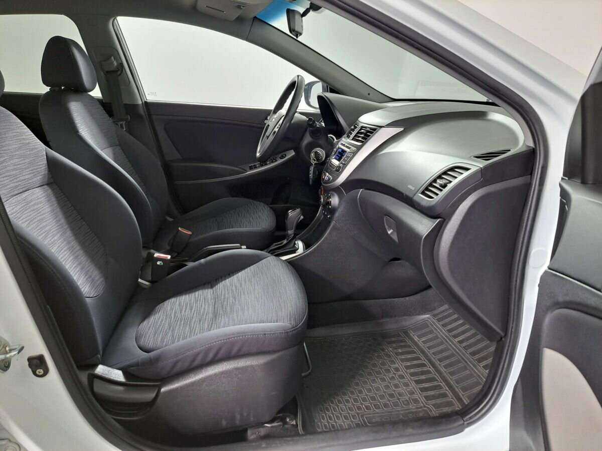 Hyundai Solaris б/у, 2014, Автоматическая. Фото: #8