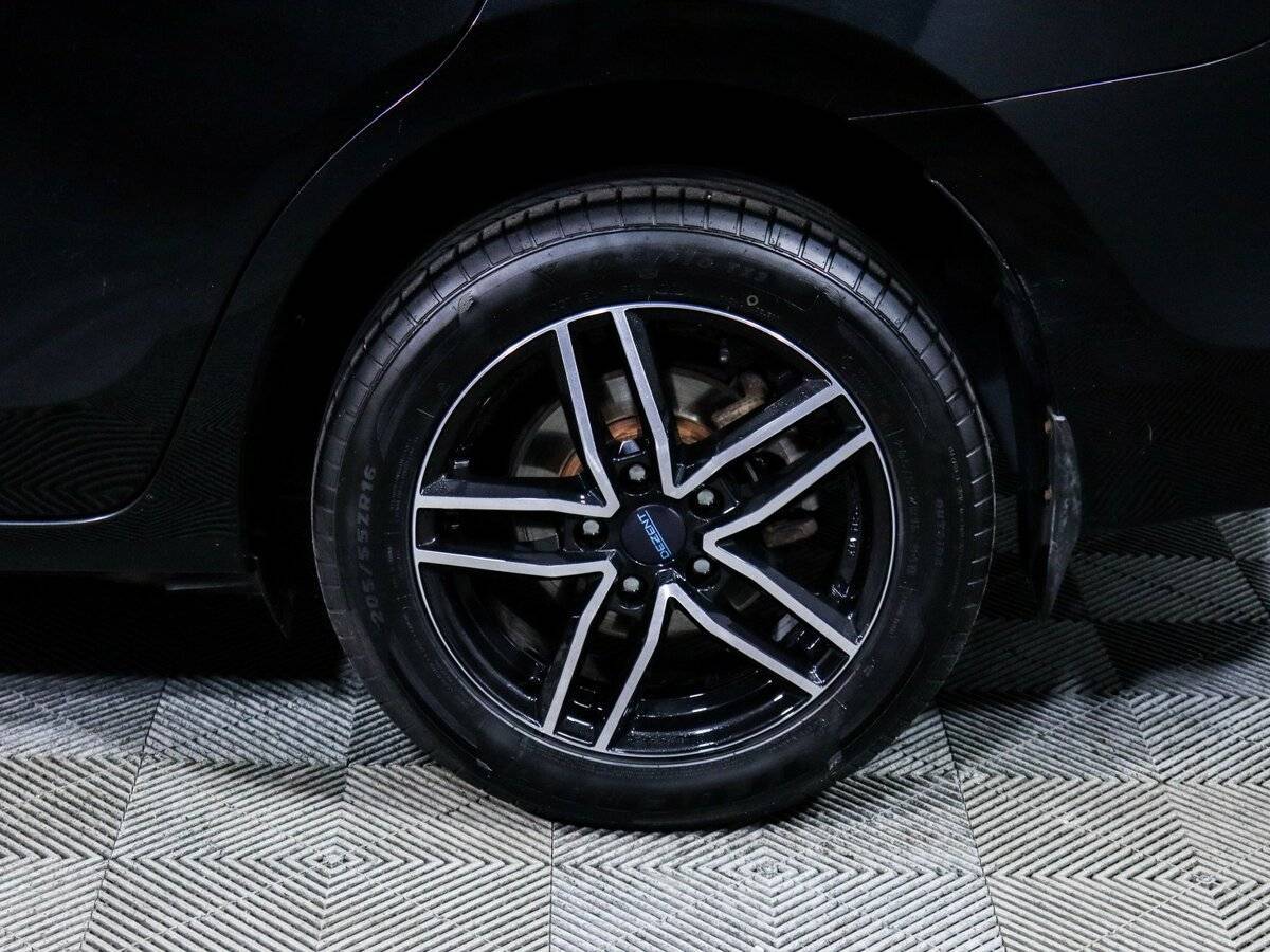 Toyota Corolla б/у, 2014, Механическая. Фото: #11