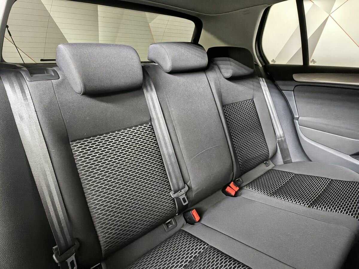 Volkswagen Golf б/у, 2012, Механическая. Фото: #12