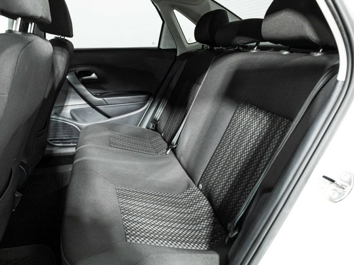 Volkswagen Polo б/у, 2019, Автоматическая. Фото: #9