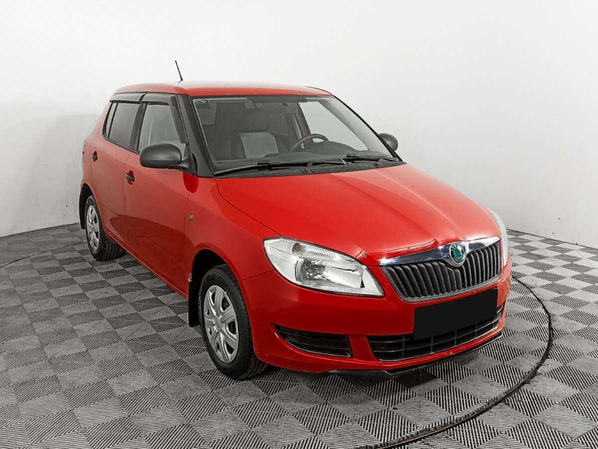 Skoda Fabia б/у, 2012, Механическая. Фото: #2