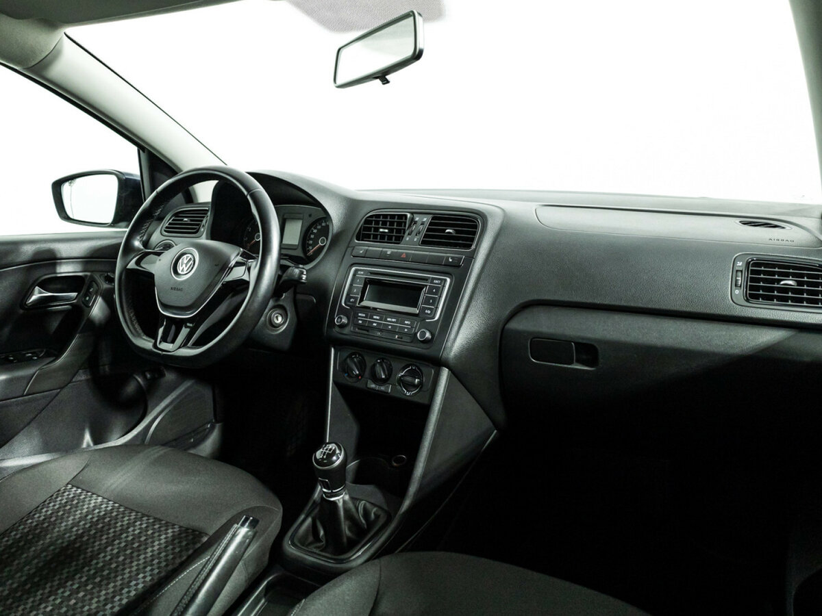 Volkswagen Polo б/у, 2015, Механическая. Фото: #8