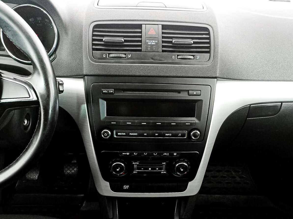 Skoda Yeti б/у, 2014, Механическая. Фото: #12