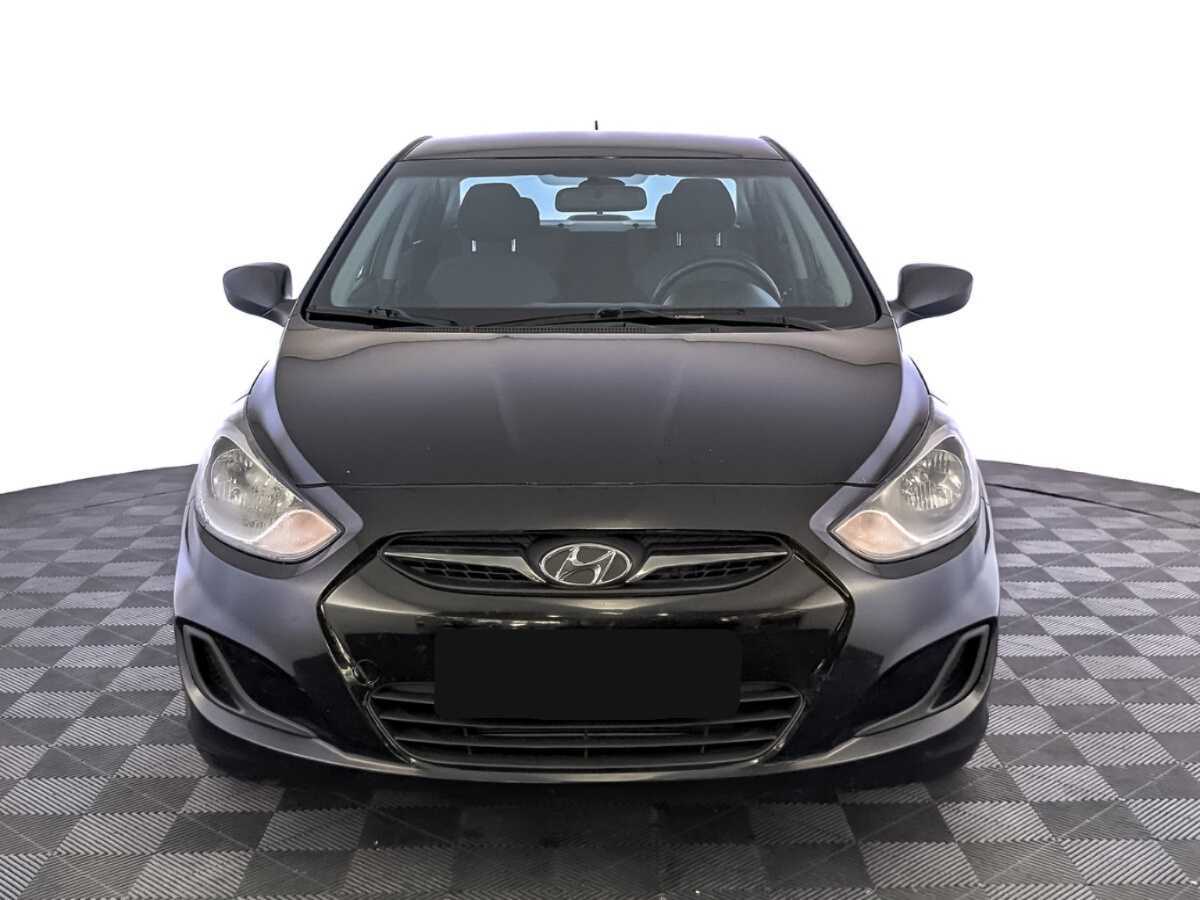 Hyundai Solaris б/у, 2013, Автоматическая. Фото: #1