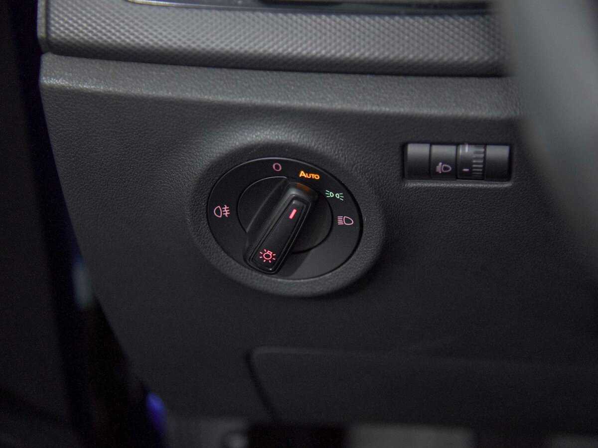 Volkswagen Polo б/у, 2020, Автоматическая. Фото: #11