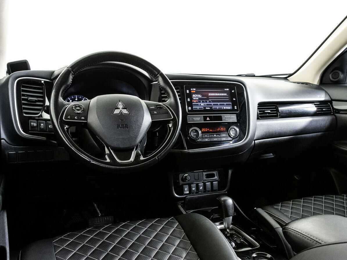 Mitsubishi Outlander б/у, 2020, Вариатор. Фото: #9