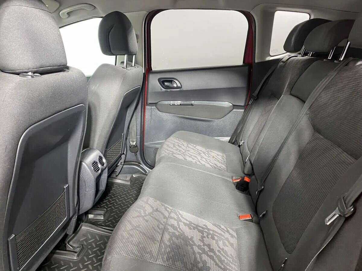 Peugeot 3008 б/у, 2012, Автоматическая. Фото: #8