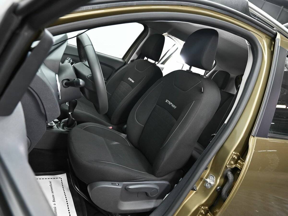 Renault Sandero б/у, 2016, Автоматическая. Фото: #5