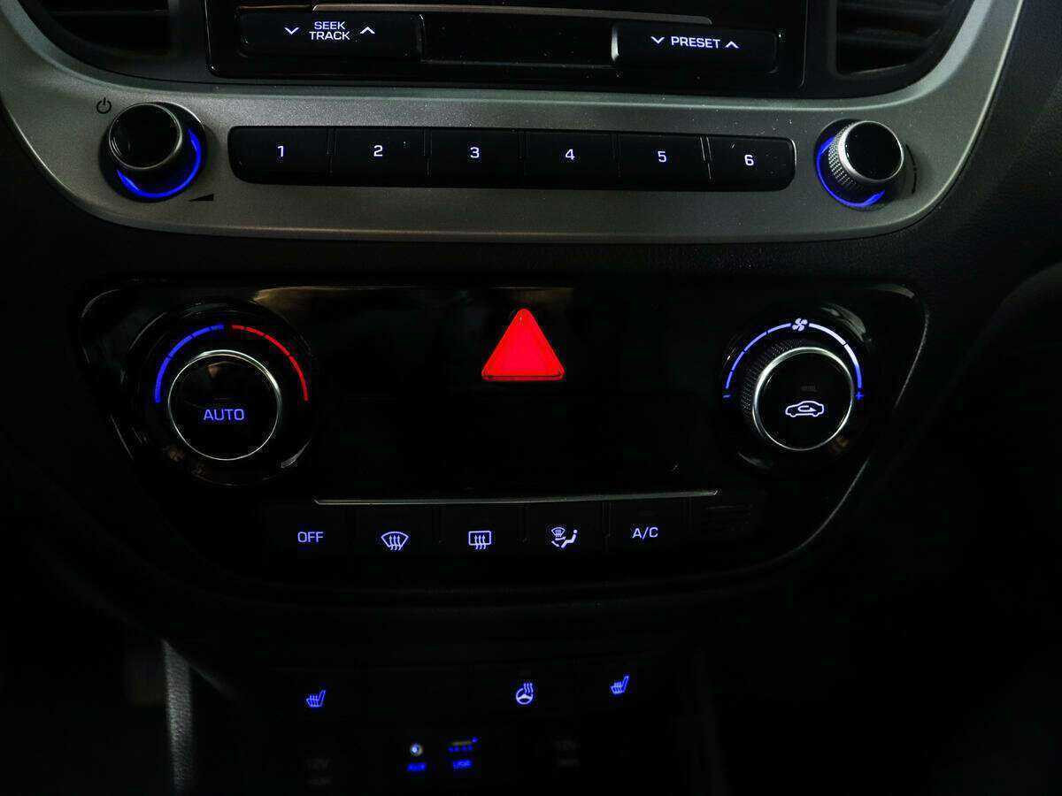 Hyundai Solaris б/у, 2017, Механическая. Фото: #14