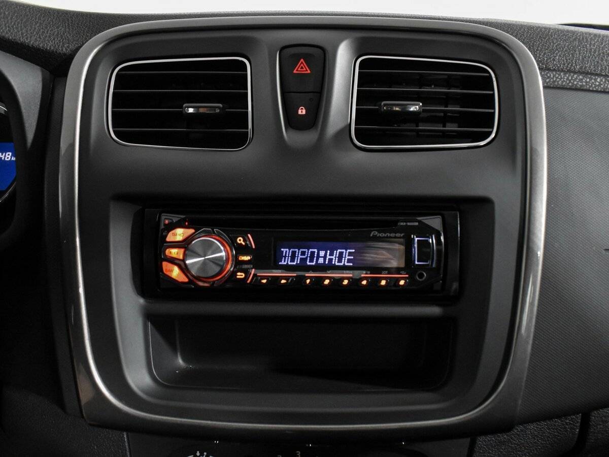 Renault Sandero б/у, 2014, Механическая. Фото: #15