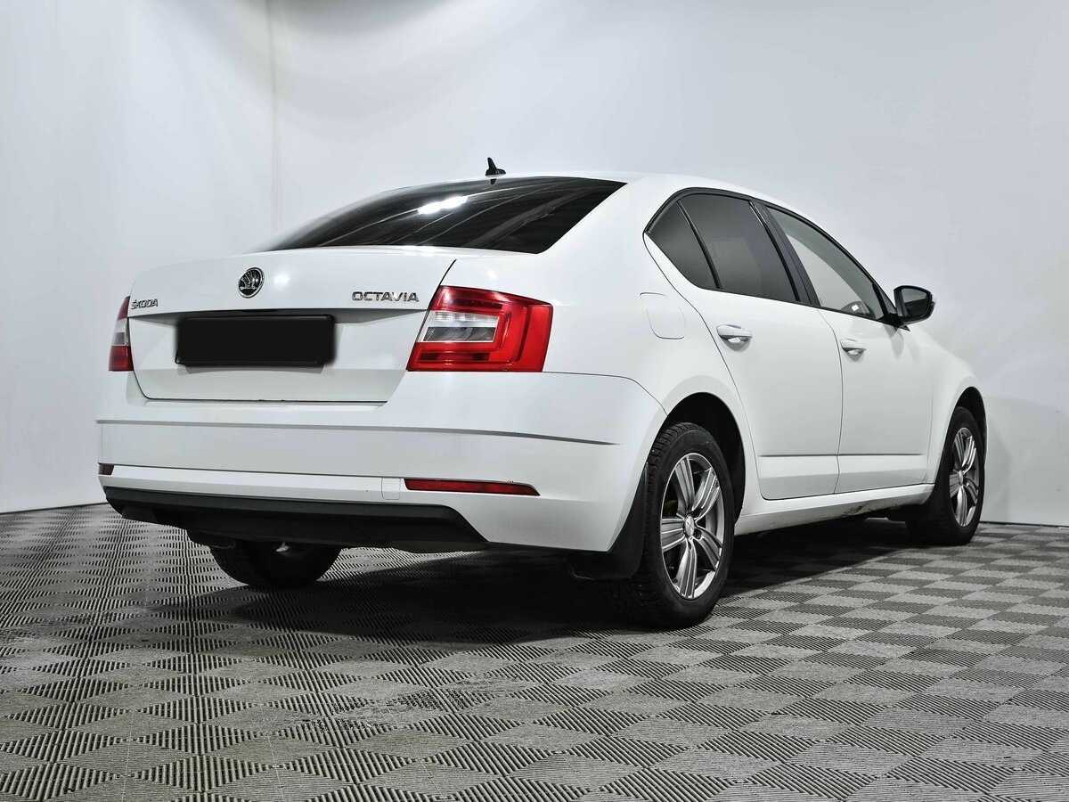 Skoda Octavia б/у, 2018, Механическая. Фото: #2