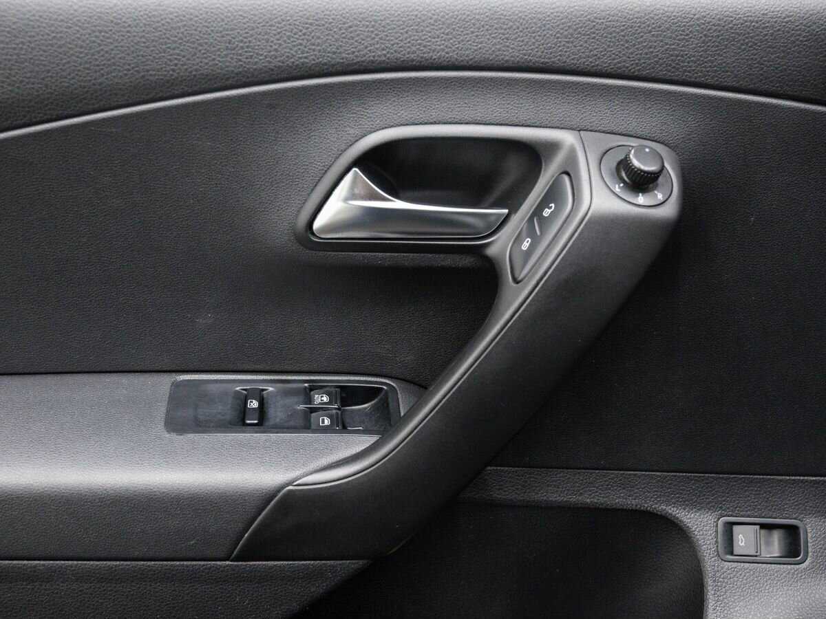 Volkswagen Polo б/у, 2014, Автоматическая. Фото: #15