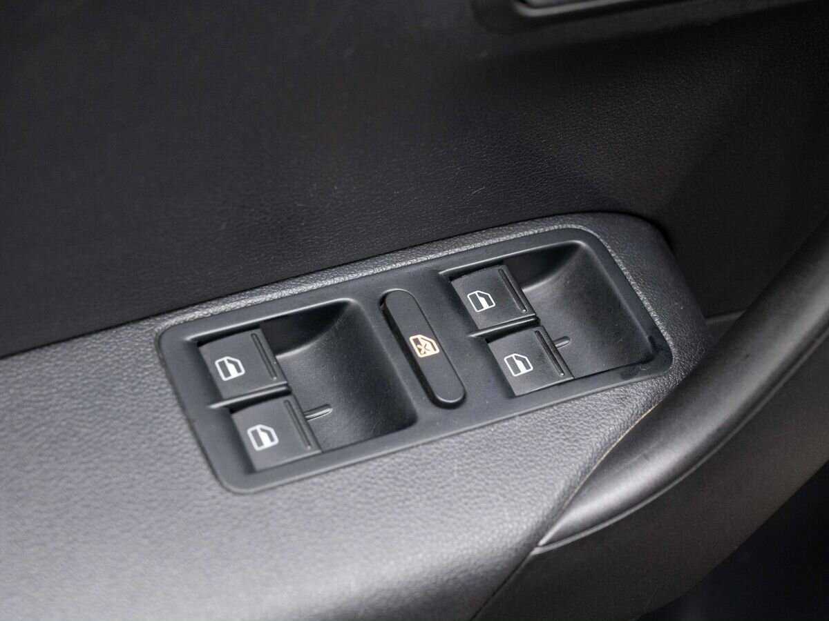 Volkswagen Polo б/у, 2016, Автоматическая. Фото: #16