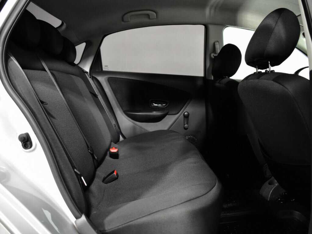 Nissan Almera б/у, 2016, Автоматическая. Фото: #9