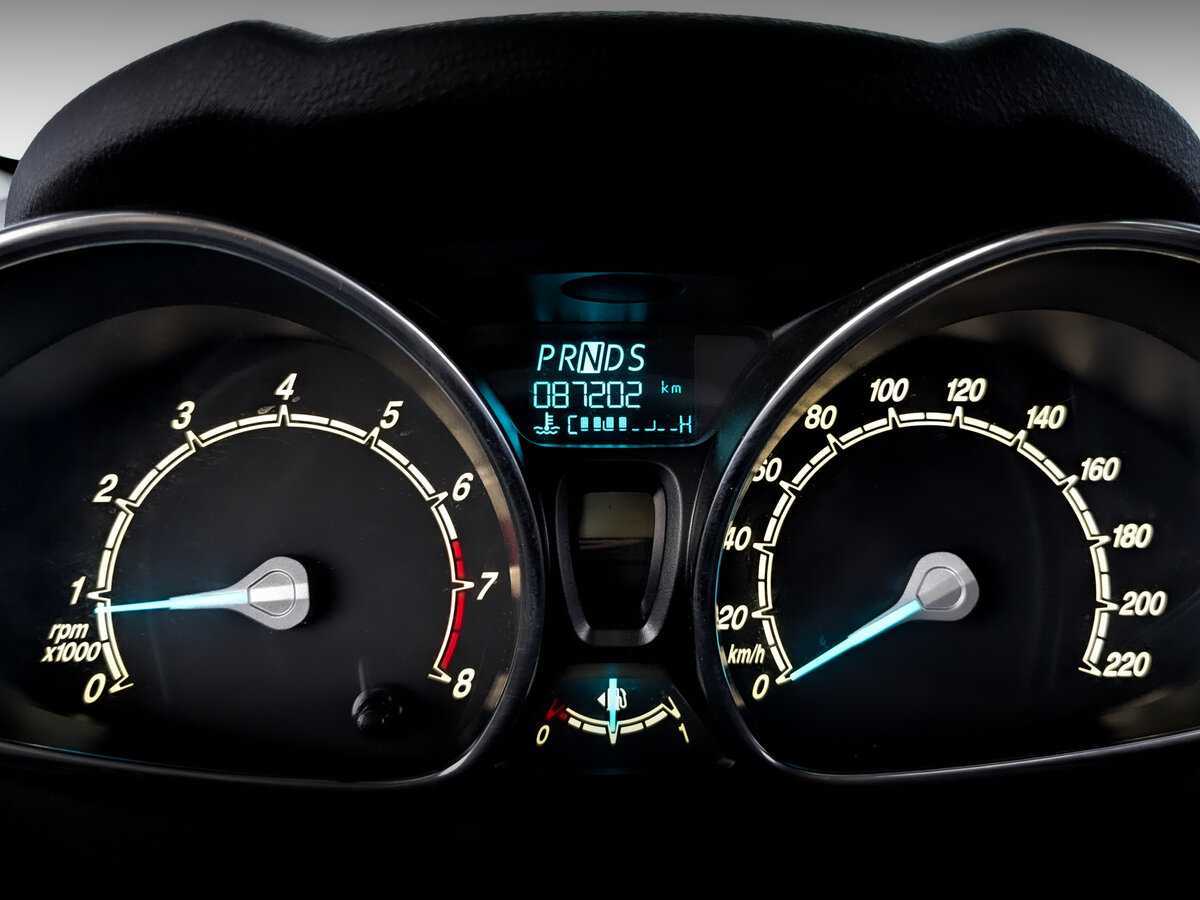 Ford Fiesta б/у, 2017, Роботизированная. Фото: #12