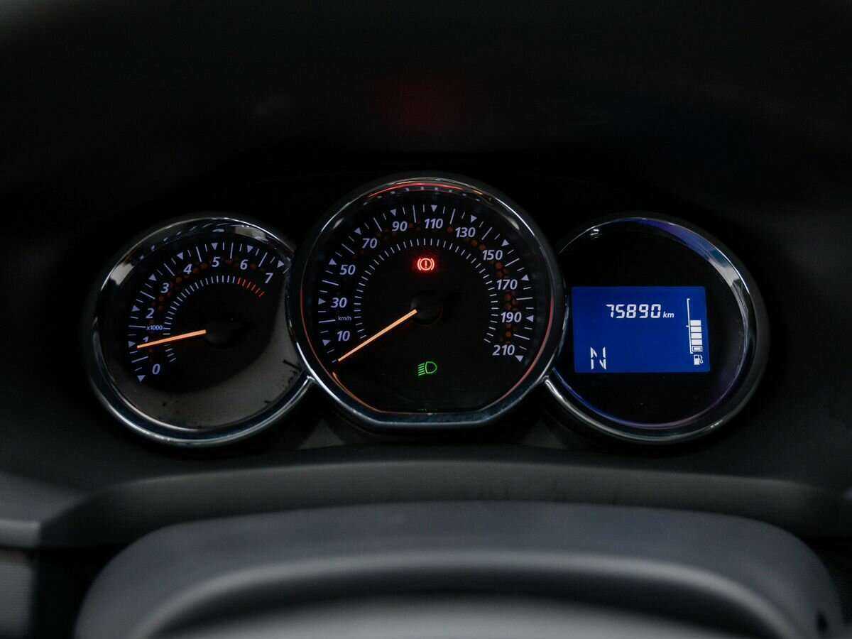 Renault Sandero б/у, 2015, Роботизированная. Фото: #22