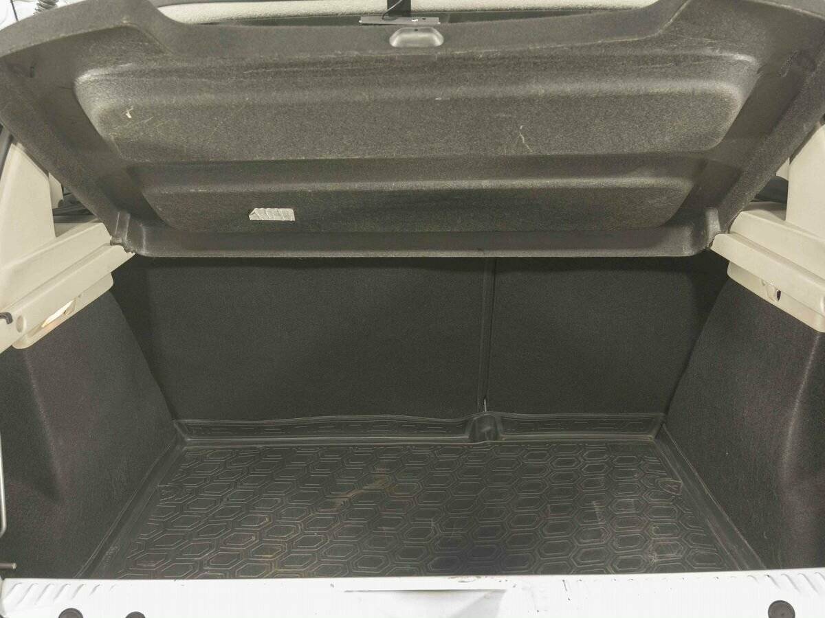 Renault Sandero б/у, 2016, Механическая. Фото: #22