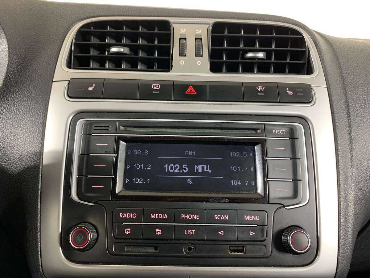 Volkswagen Polo б/у, 2015, Автоматическая. Фото: #12