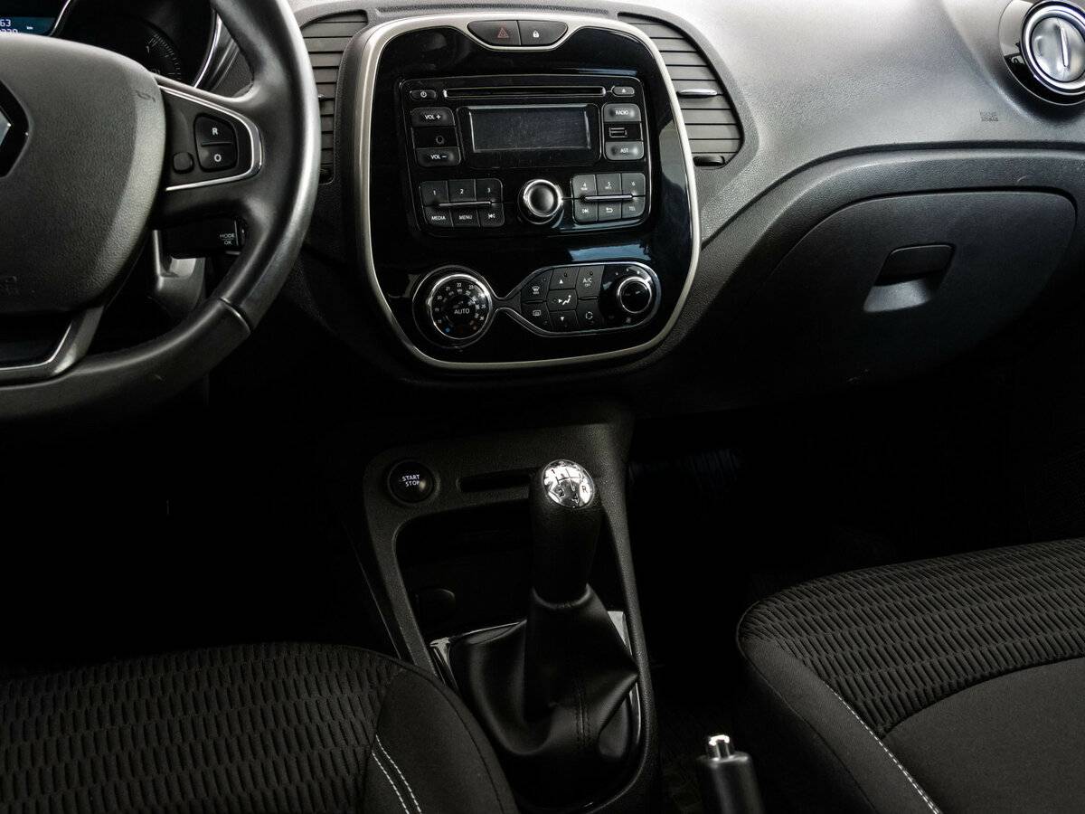 Renault Kaptur б/у, 2017, Механическая. Фото: #8