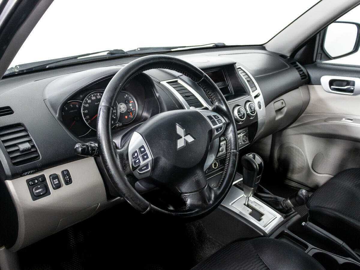 Mitsubishi Pajero Sport б/у, 2012, Автоматическая. Фото: #10