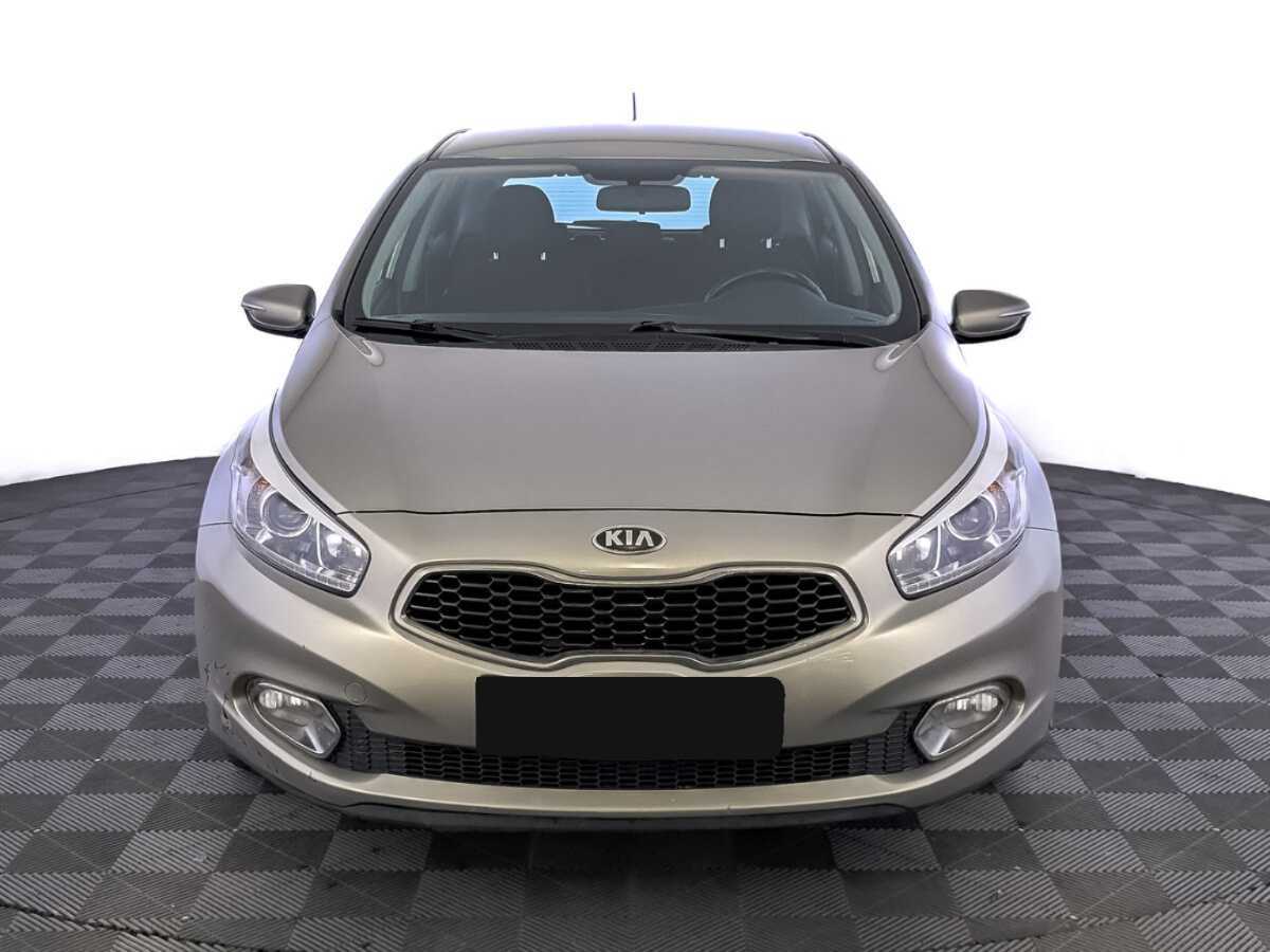 Kia Ceed б/у, 2014, Автоматическая. Фото: #1