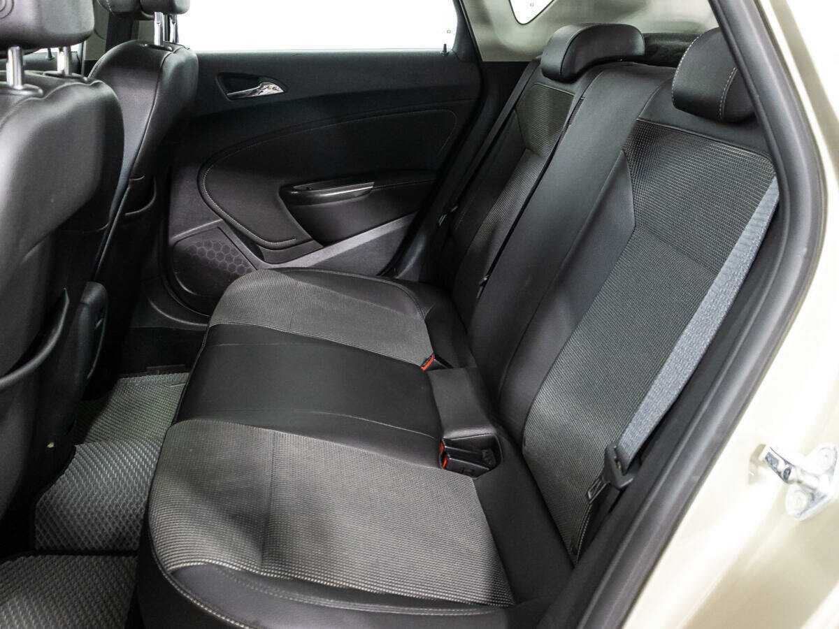 Opel Astra б/у, 2012, Автоматическая. Фото: #9