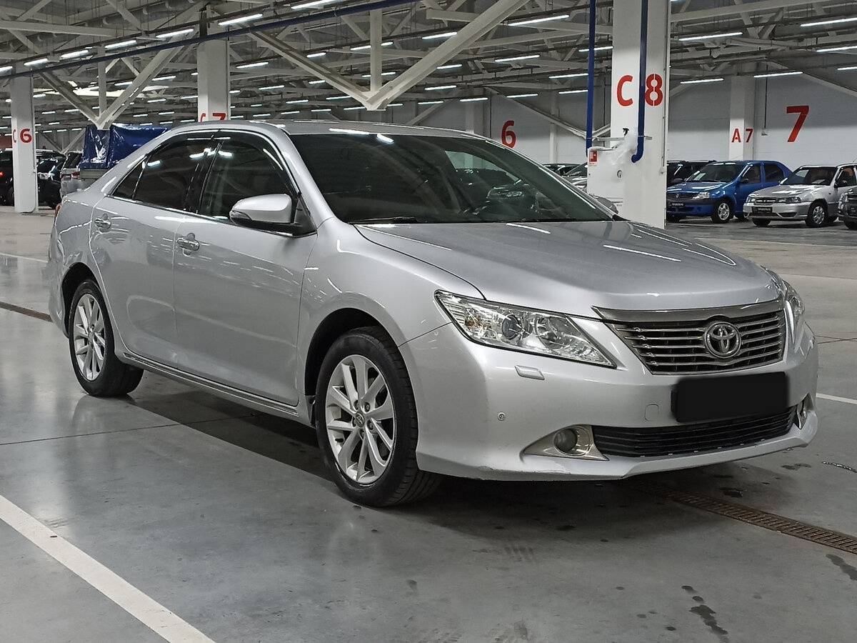 Toyota Camry б/у, 2014, Автоматическая. Фото: #2
