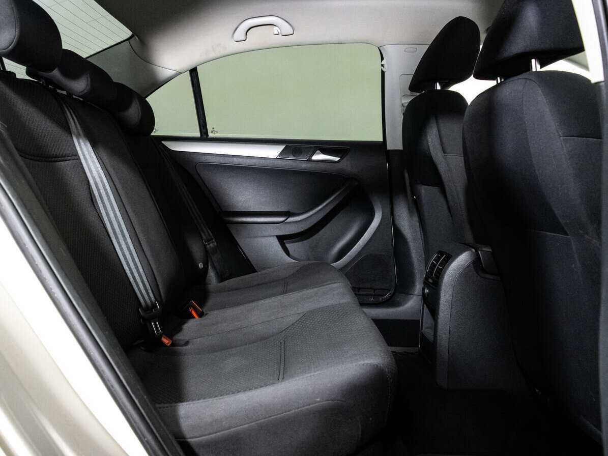 Volkswagen Jetta б/у, 2012, Автоматическая. Фото: #11