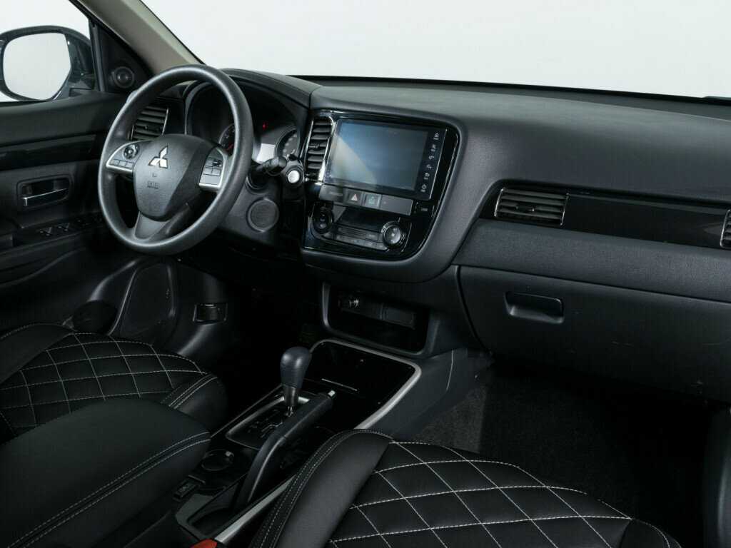 Mitsubishi Outlander б/у, 2022, Вариатор. Фото: #7