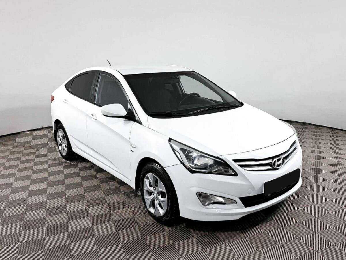 Hyundai Solaris б/у, 2015, Автоматическая. Фото: #2
